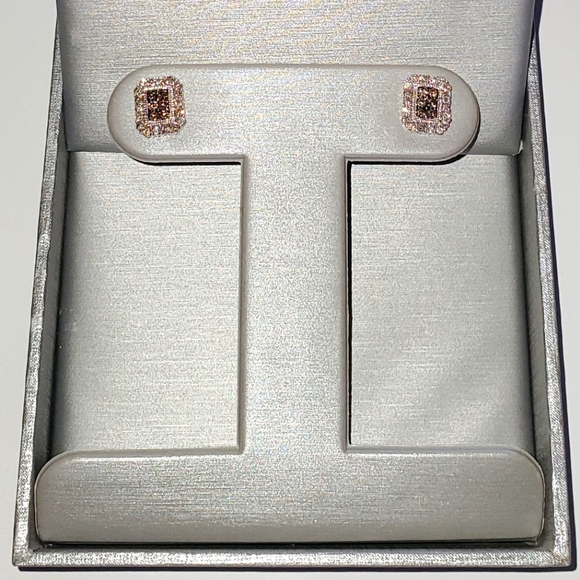 10K White Gold Earrings - Picture 1 of 10